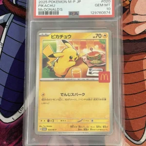 PSA10 Pikachu Promo Mcdonald's 020/M-P 2025 Pokémon Karte Japanisch